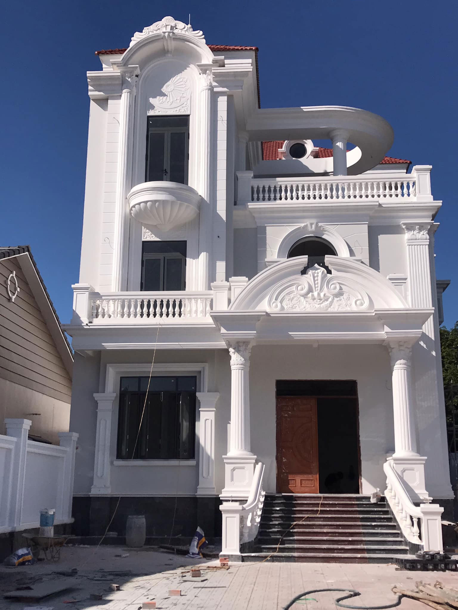 Nhà phố tân cổ điển